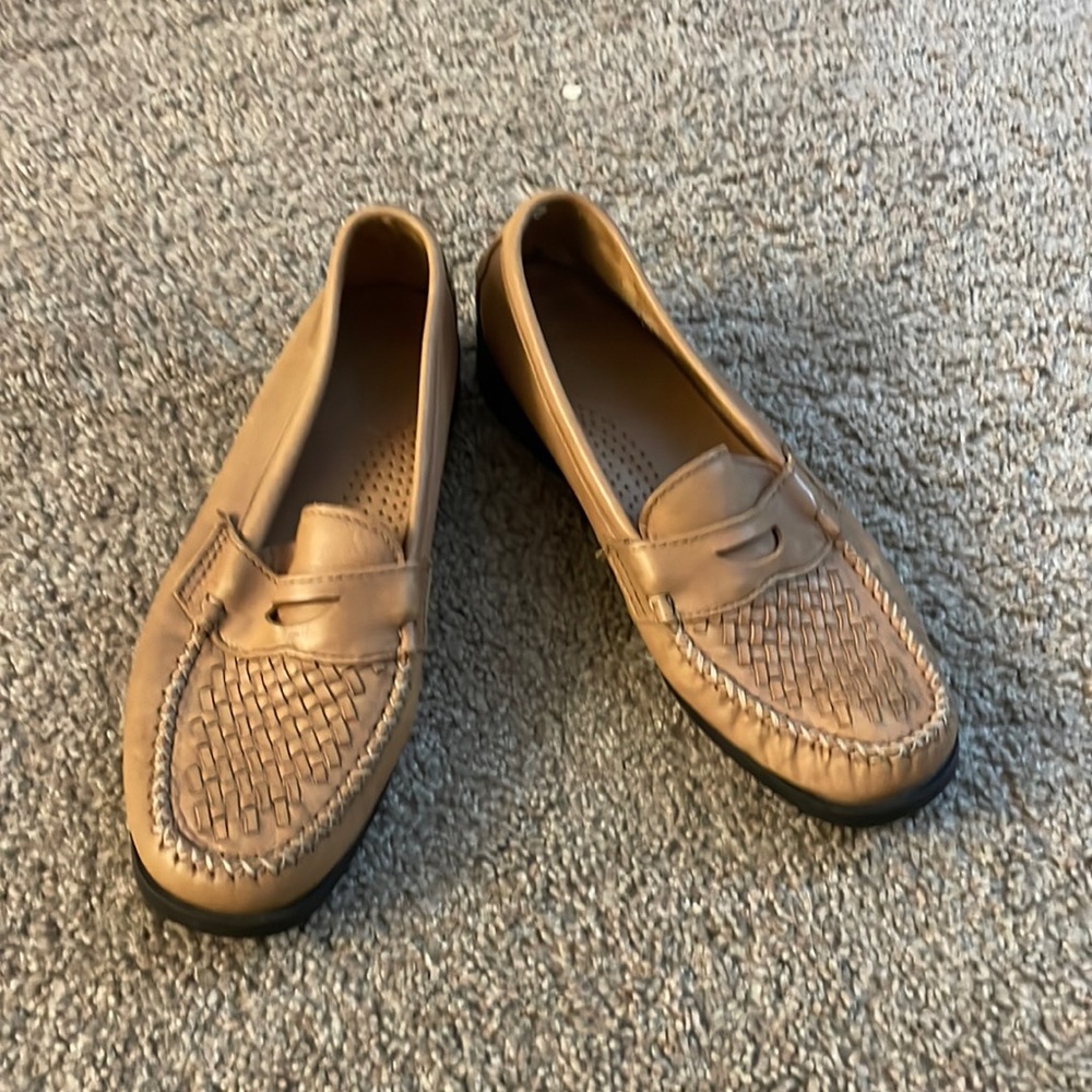 Size 9 Dexter USA Vintage Tan Loafers